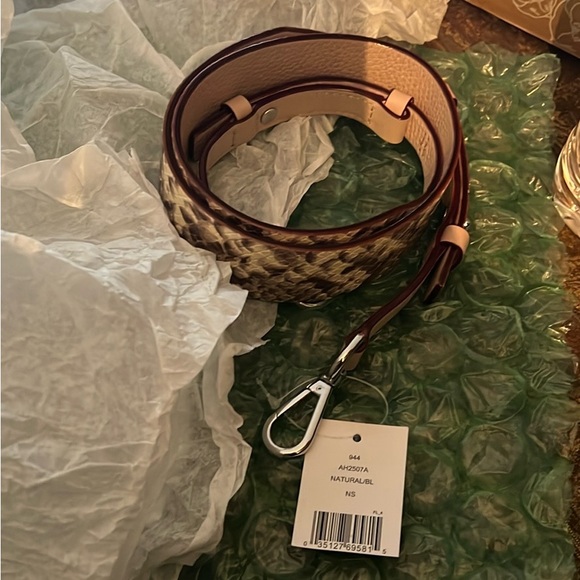 Michael Kors Guitar Leather Purse Strap - Picture 7 of 11